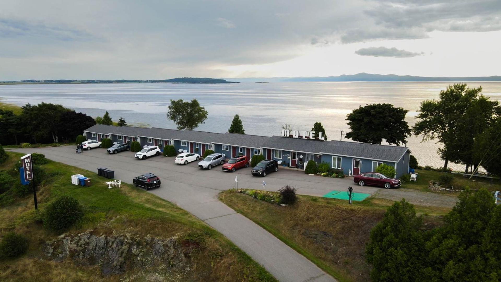 Motel Cap Blanc Kamouraska Eksteriør bilde