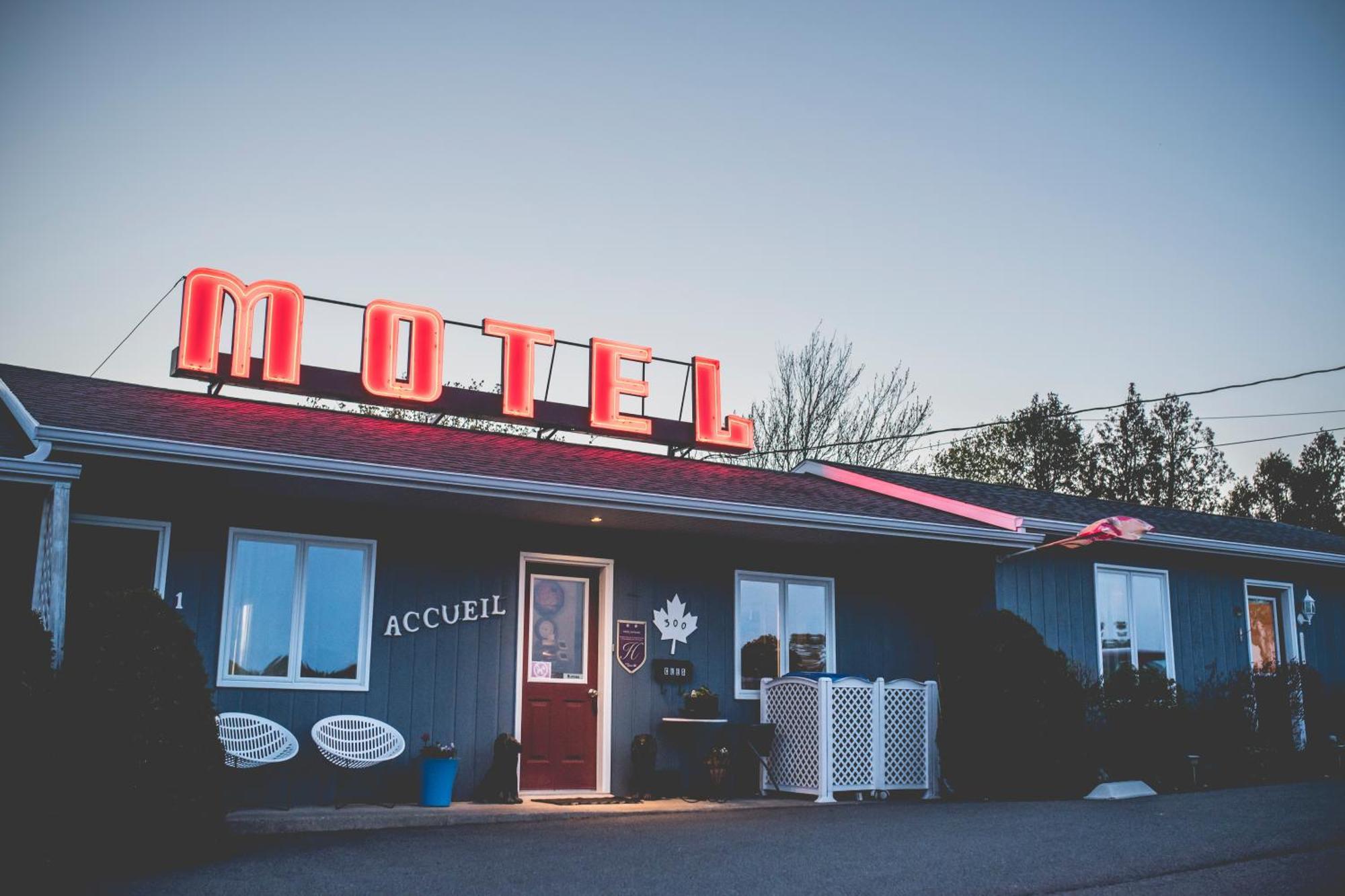 Motel Cap Blanc Kamouraska Eksteriør bilde